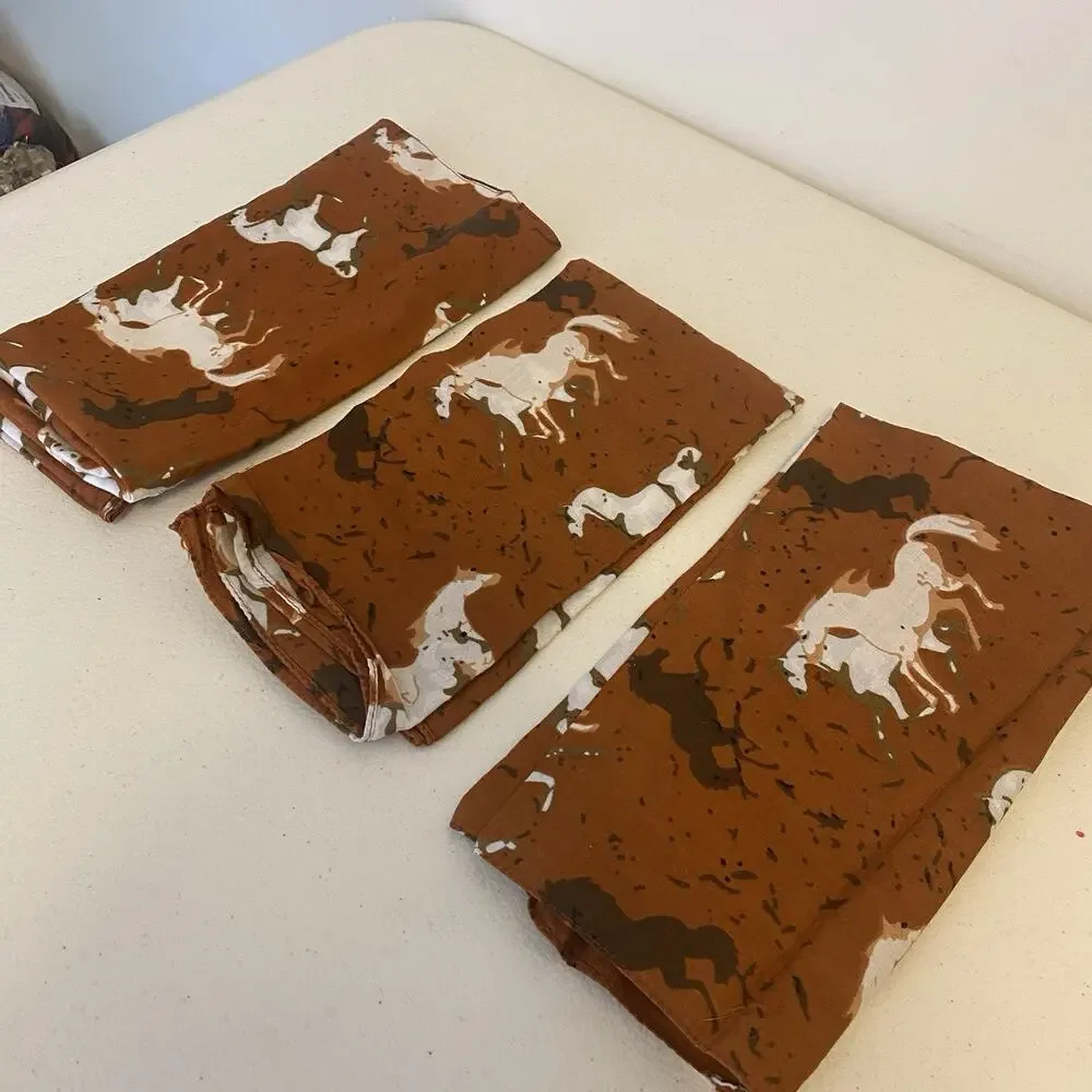 Setof3 Retro VTG Fabric Napkins Brown White Horses Cloth 20” FarmhouseCore